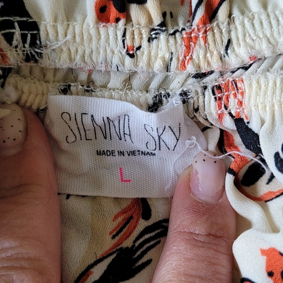 Sienna Sky blouse with puff elbow sleeves and mock neck - Picture 4 of 7